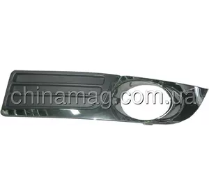 Решетка противотуманной фары правая Geely Emgrand EC-8, 1018009785 Лицензия Решетка противотуманной фары правая Geely Emgrand EC-8, 1018009785 Лицензия