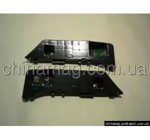 Кронштейн бампера переднего правый Geely Emgrand EC-7/EC-7RV, 1068001656 Лицензия Кронштейн бампера переднего правый Geely Emgrand EC-7/EC-7RV, 1068001656 Лицензия