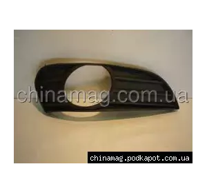 Решетка противотуманной фары правая Geely MK2, 1018006114 Лицензия Решетка противотуманной фары правая Geely MK2, 1018006114 Лицензия